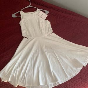 White Belongsci dress